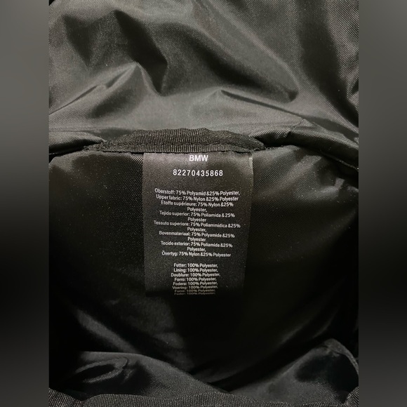 BMW Rear Storage Console Backpack - Picture 7 of 8